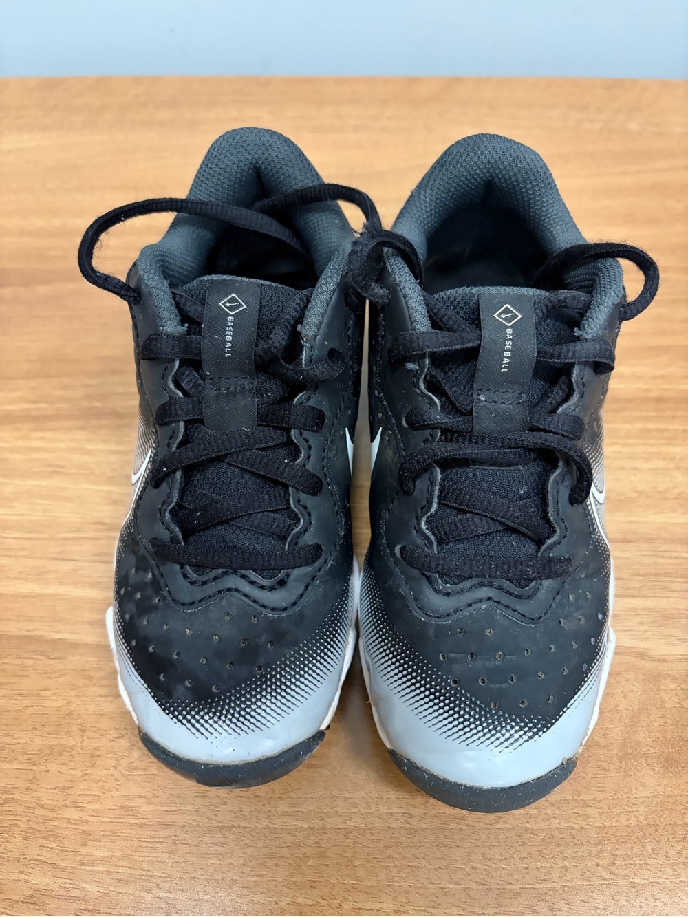 Nike Diamond Fastflex Kids Black and White Cleats Size 12C